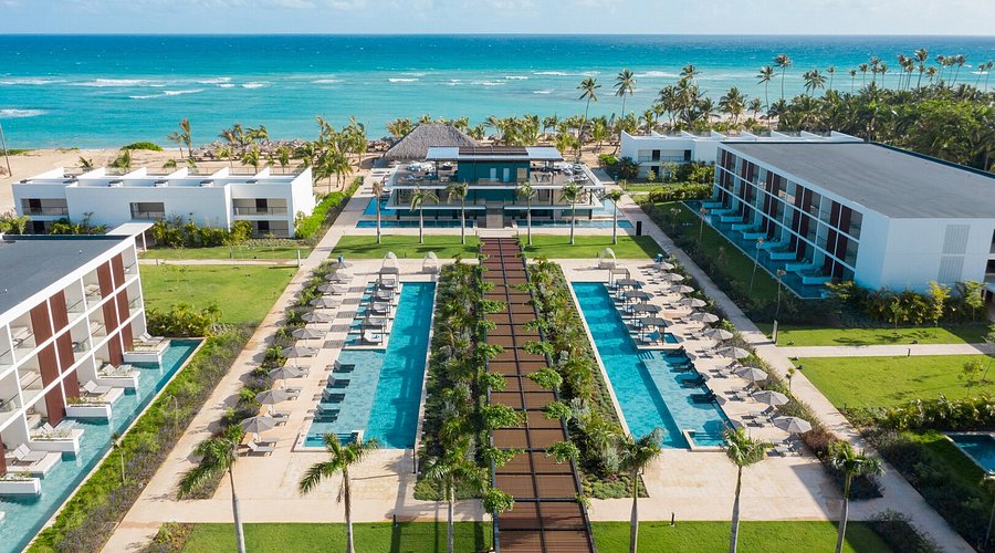 Live Aqua Beach Resort Punta Cana adults-only resort with tranquil pools and modern beachfront design.